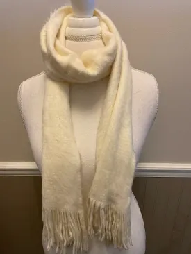 <€€ Womens Juniors Ivory Wrap Winter Scarf with Fringe