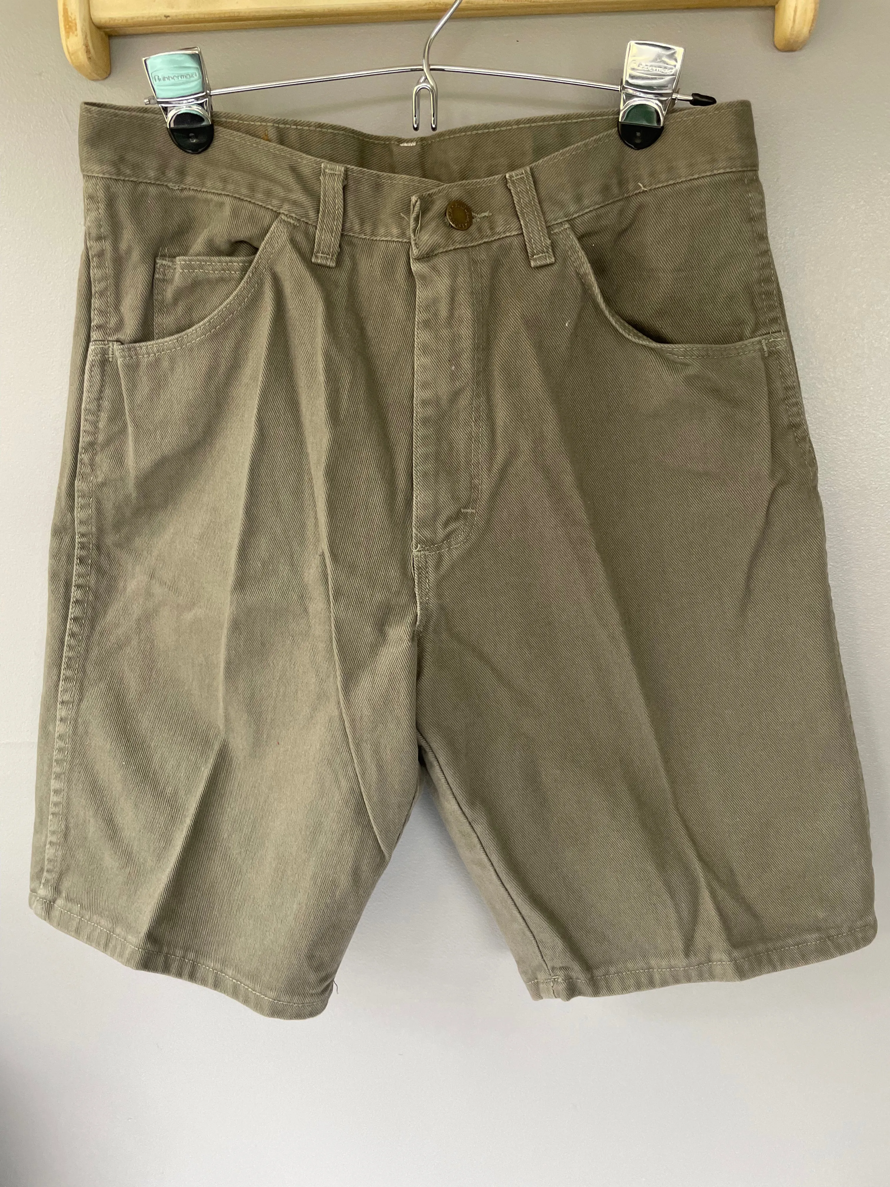 Mens 32” Waist Gray Jean Shorts WRANGLER Pockets 100% Cotton Chino 606010D
